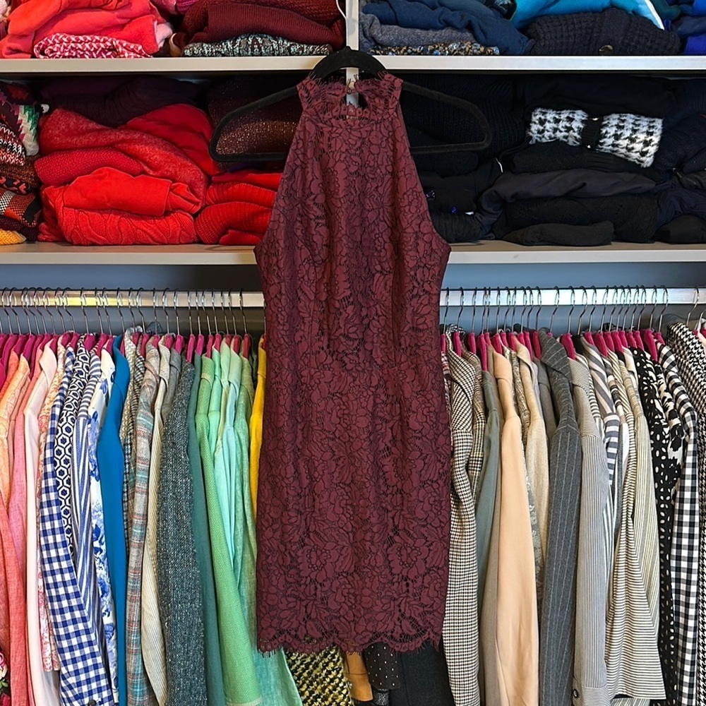 BB Dakota maroon lace overlay sleeveless dress size 2 NWT